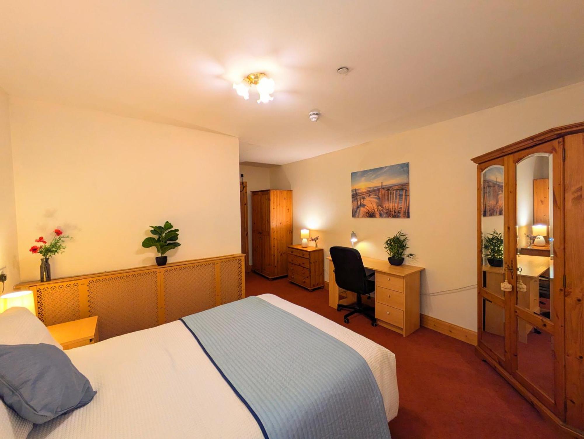 Hollybank - Ensuite Room & Use Of Large Shared Kitchen Dumfries Eksteriør billede
