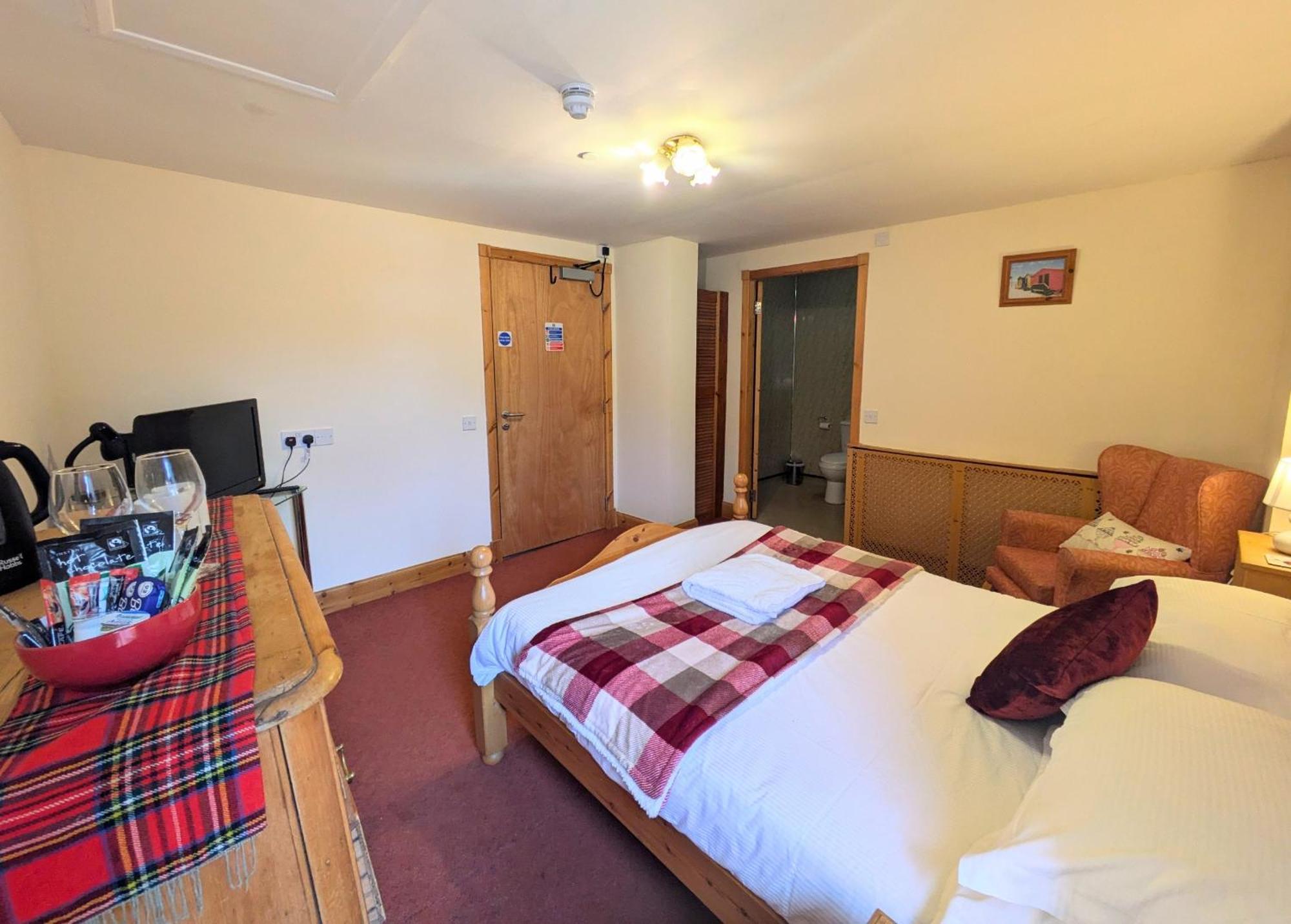 Hollybank - Ensuite Room & Use Of Large Shared Kitchen Dumfries Eksteriør billede